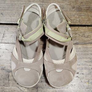 Merrell Otter Sz 8 Sandals Shoes Hiking Trail Closed Toe Angkle Strap VGC